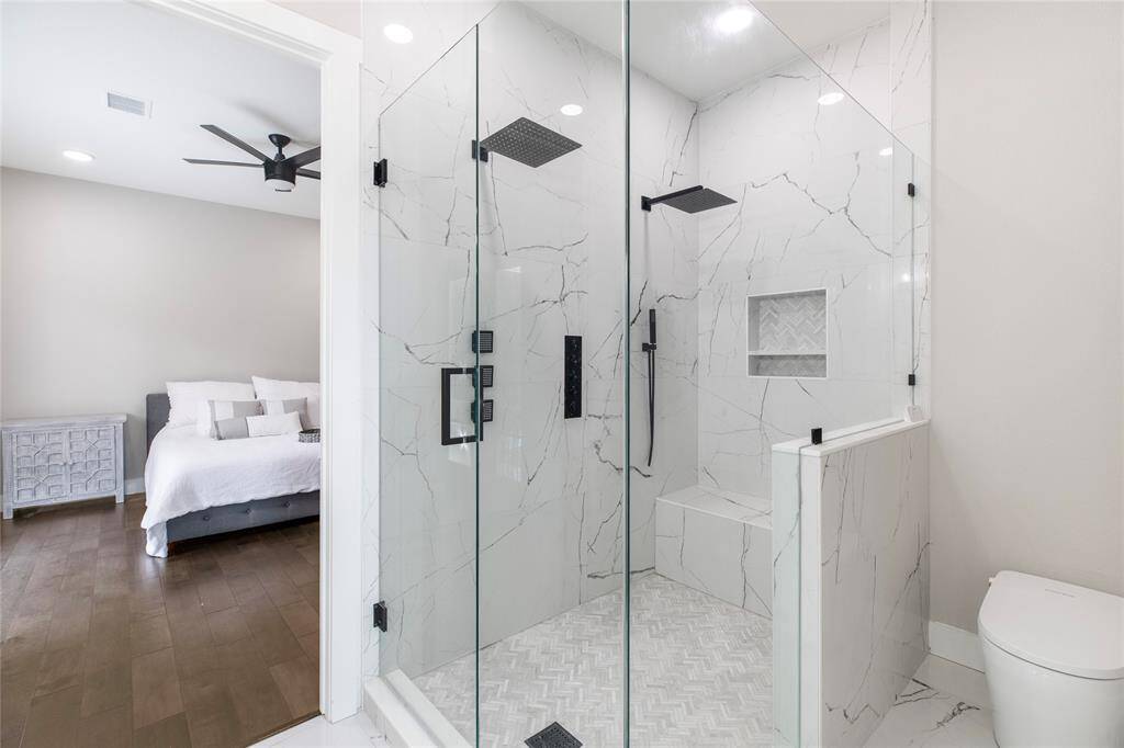Primary bath
