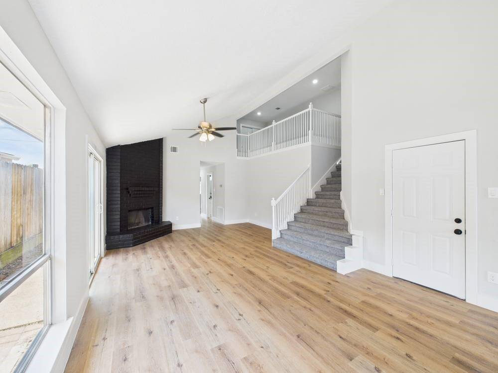 WOW! WOW! WOW! A gorgeous home and beautiful remodel with every single aspect with you in mind!