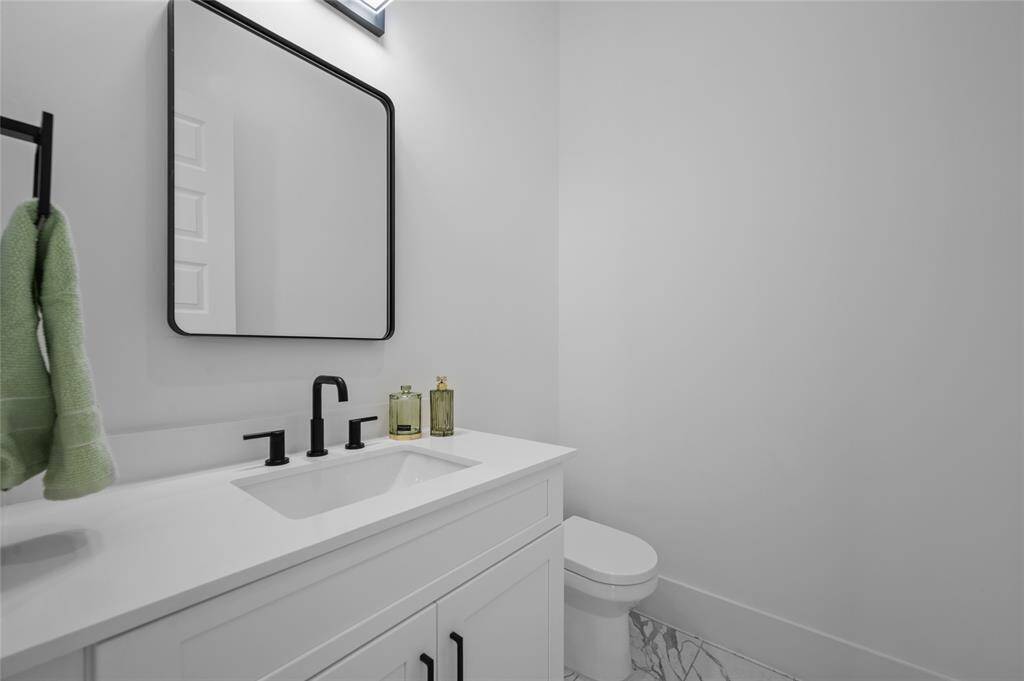 View of Powder Bath from similar plan