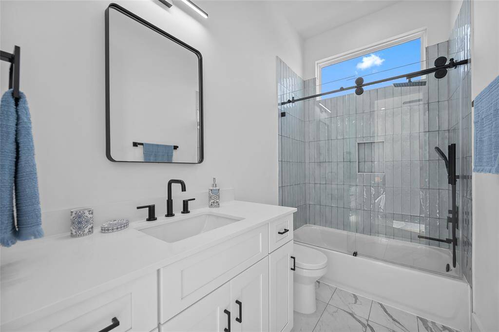 View of 2nd bedroom en-suite bath from similar plan