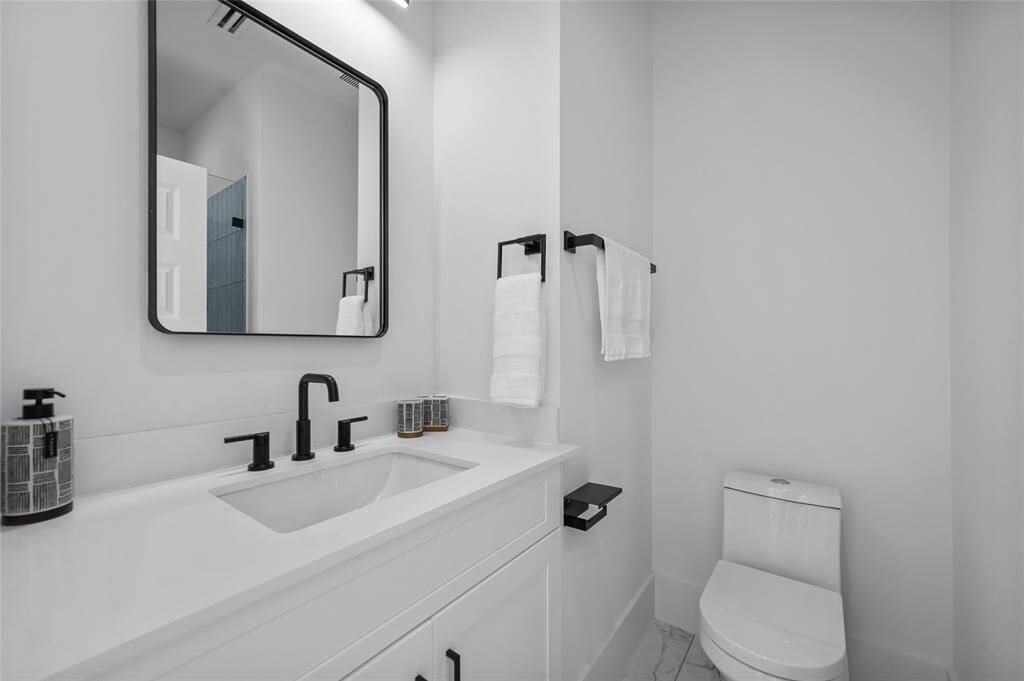 View of 3rd bedroom en-suite bath from similar plan