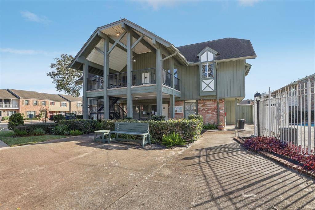 Club house with an exercise room.