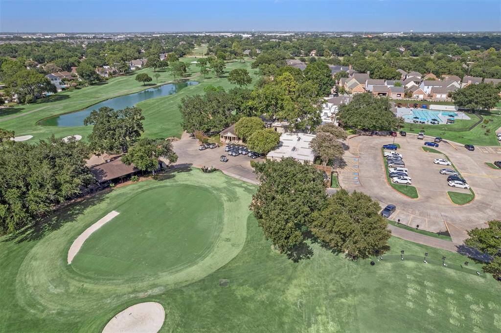 More gorgeous views of the golf course