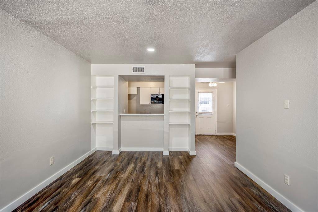 Living Area 2