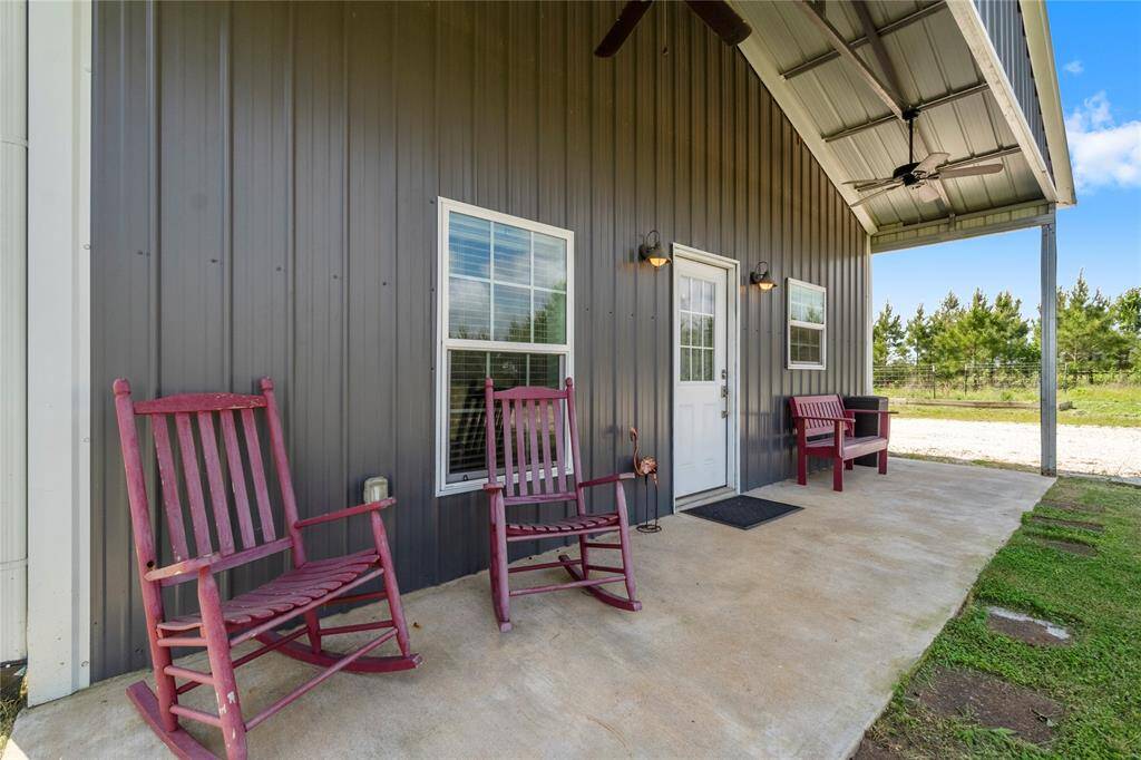 Guest House-Back Patio