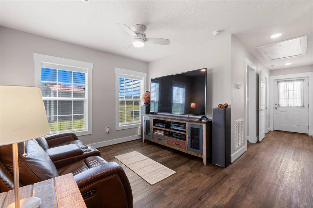 Guest House-Living Area