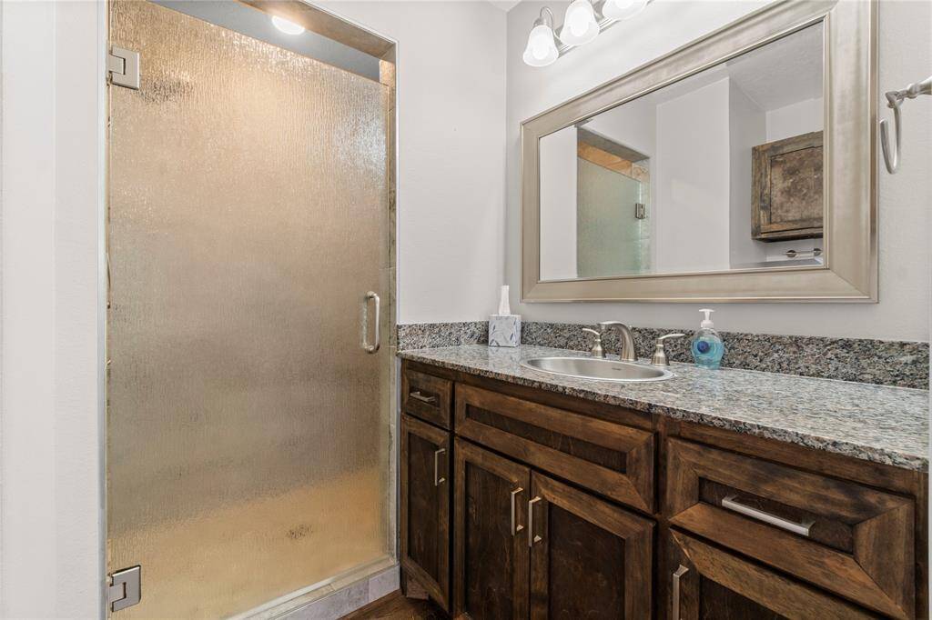 Guest House-Bath