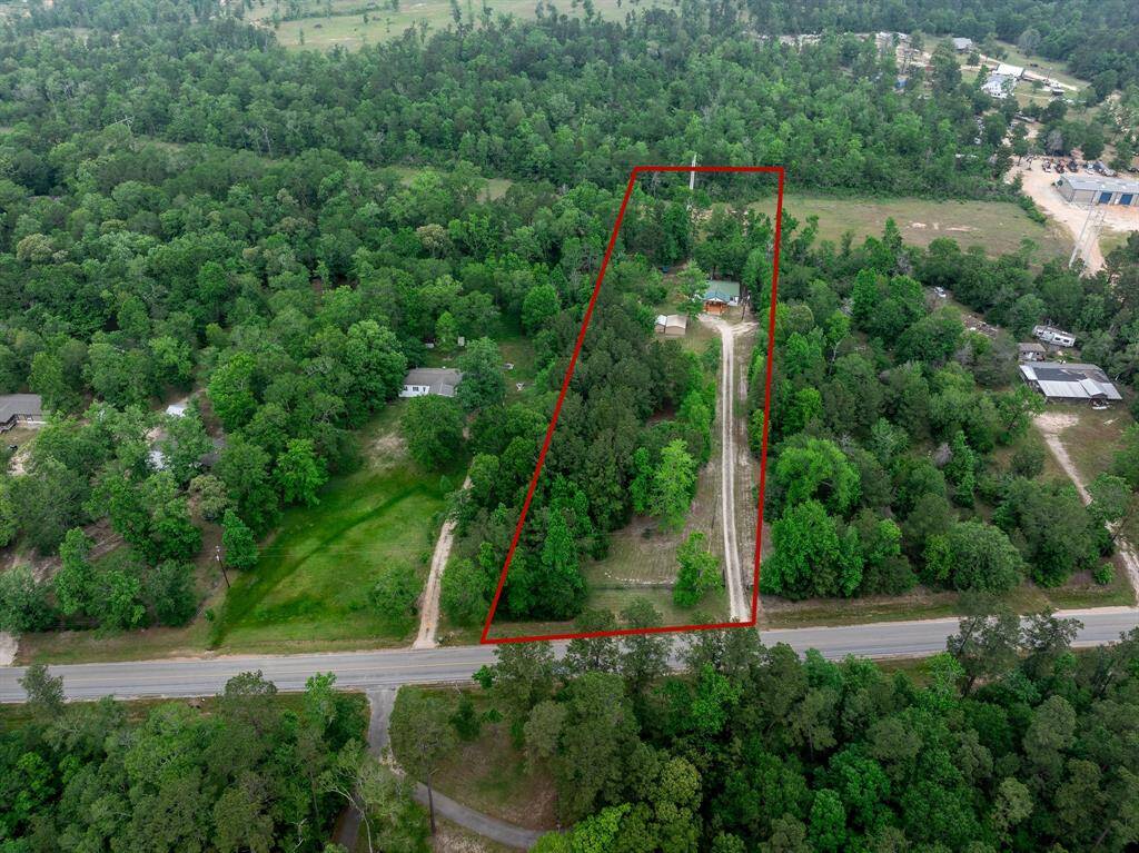 2.87 ACRES with plenty of room to add more buildings