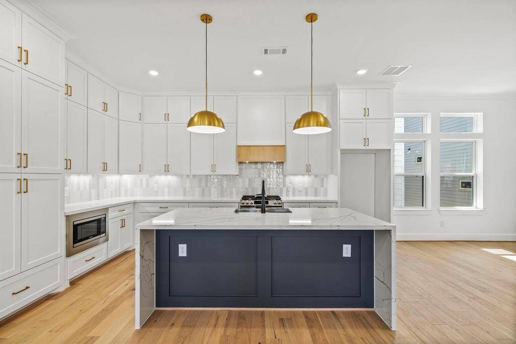 *photos are of a previous build w/similar floor plan and finishes.