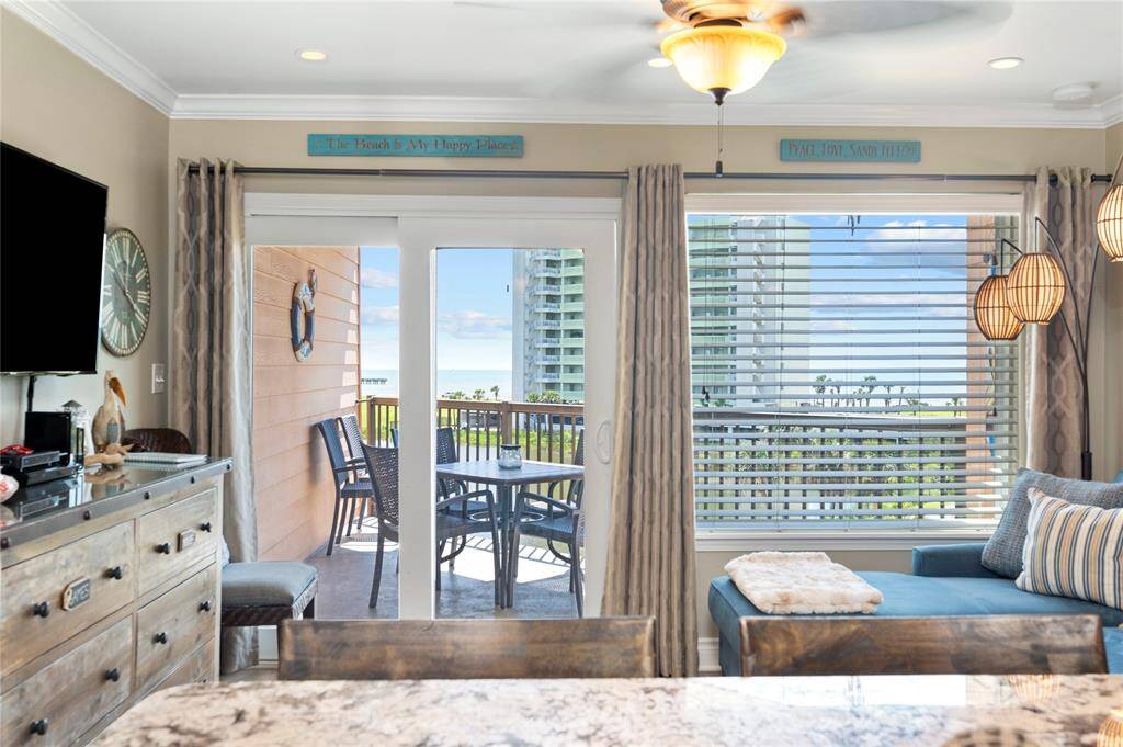 Fully furnished and accessible balcony