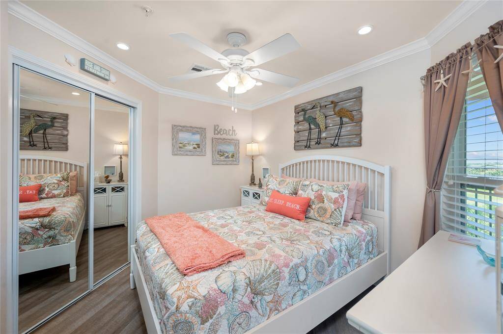Queen bed in primary bedroom