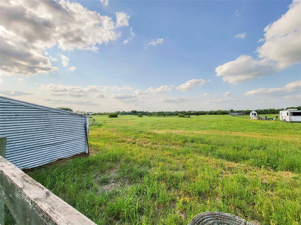 Welcome to 10.9 acres of Country!