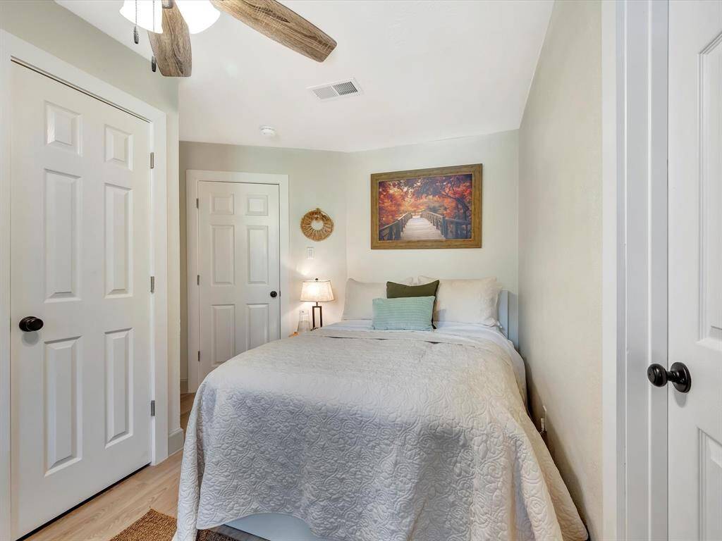 Guest bedroom 1