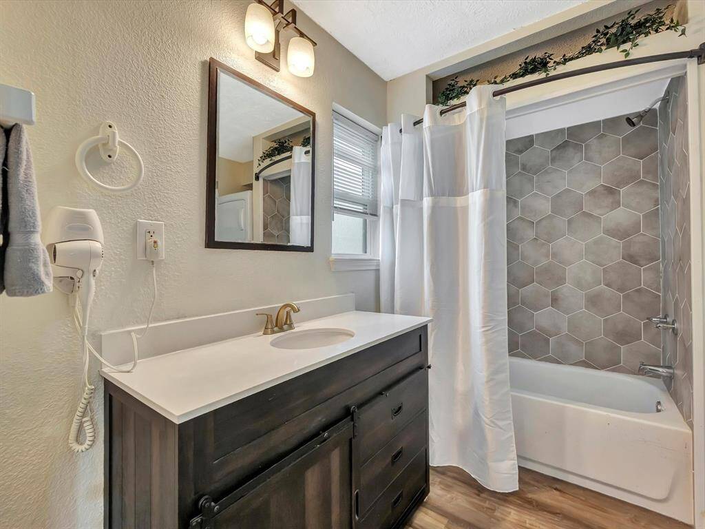 Guest bathroom downstairs