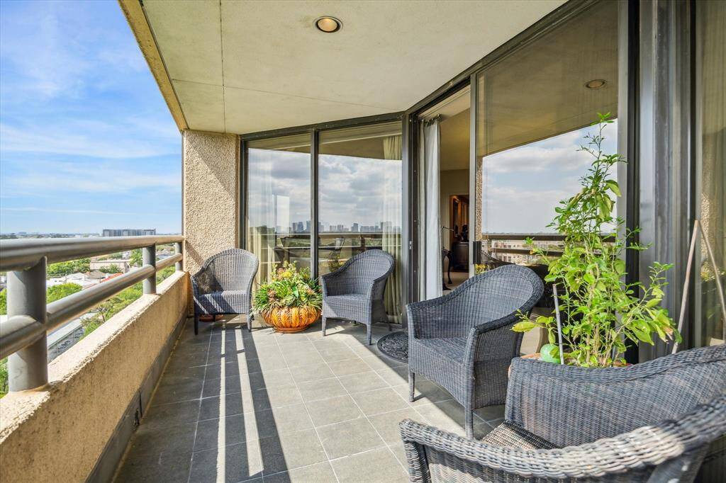 Another view of the balcony.