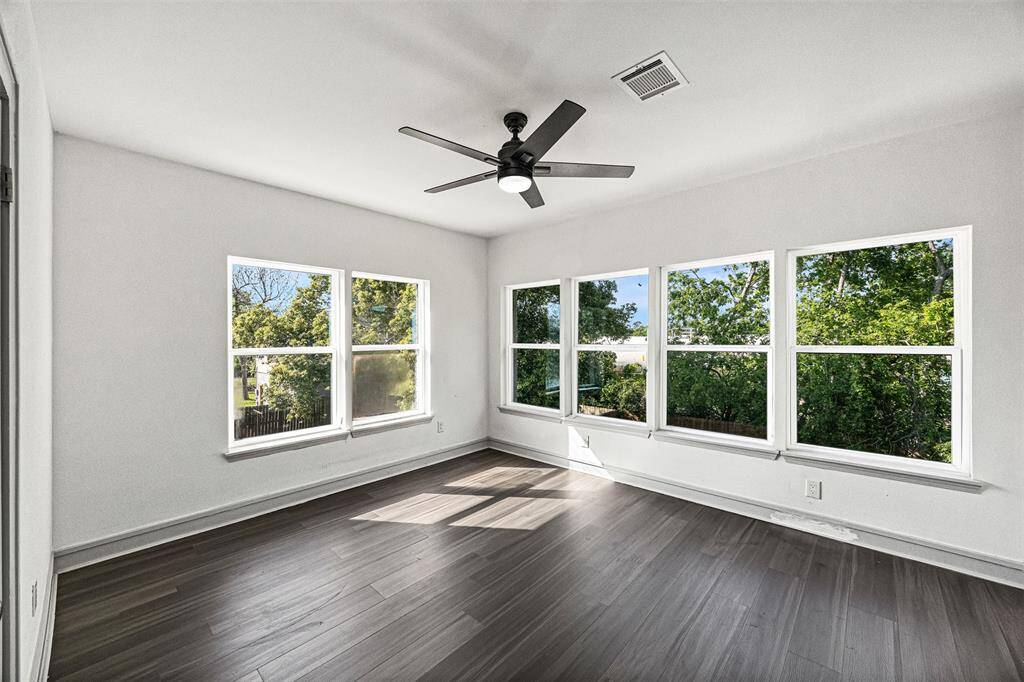 Upstair unit- bedroom