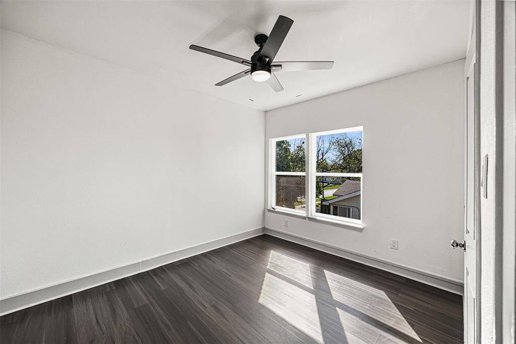 additional bedroom- upstairs