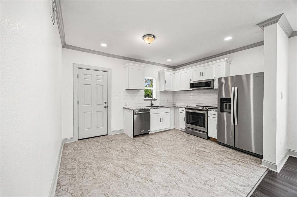 Downstair unit - kitchen