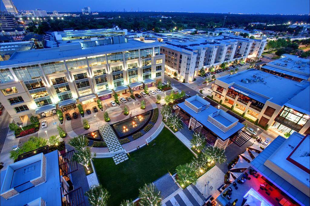 Just two miles from the shopping, fine dining, and entertainment at CityCentre.