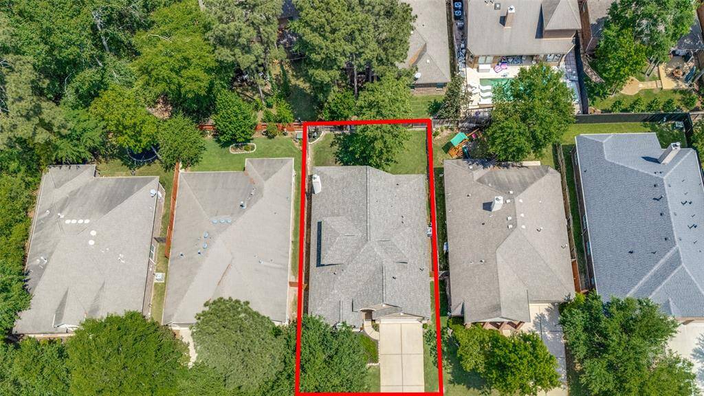 Aerial view of the lot outlined in red.