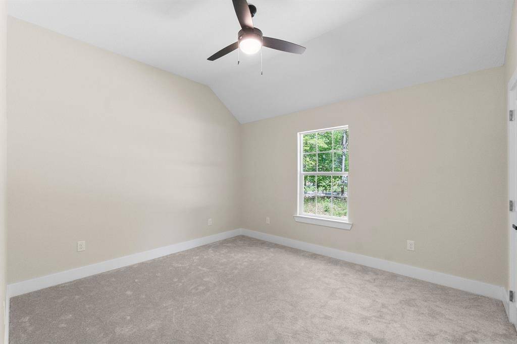 Spacious bedroom 2