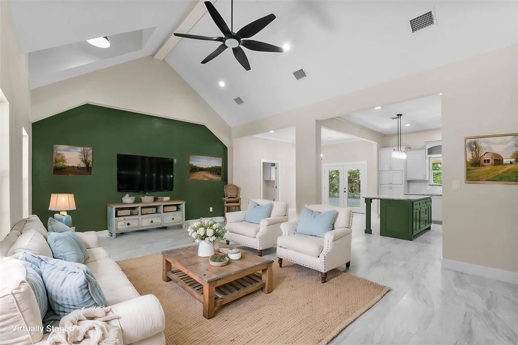 Virtually staged livingroom
