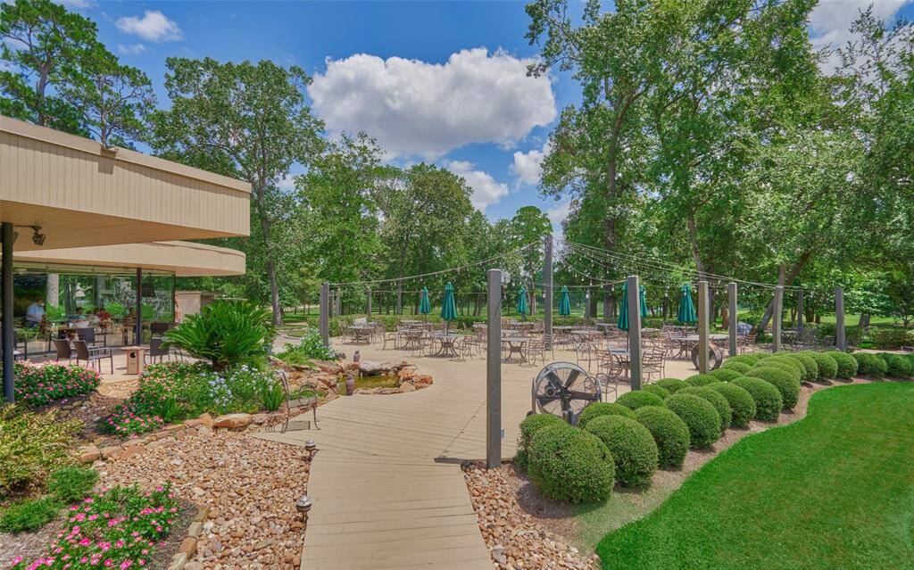 Cafe on the Green is one of several restaurants in the community. This one has outdoor seating overlooking the golf course- the perfect spot for an afternoon glass of wine or relaxing after a round of golf.