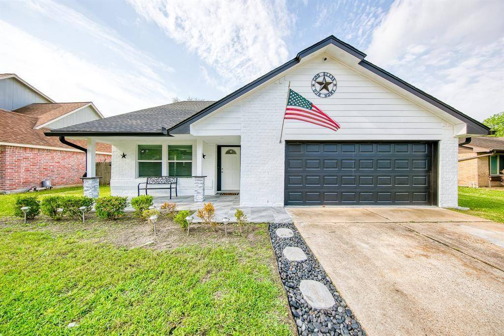 11907 Hedgegate - the best kept secret in Steeplechase!