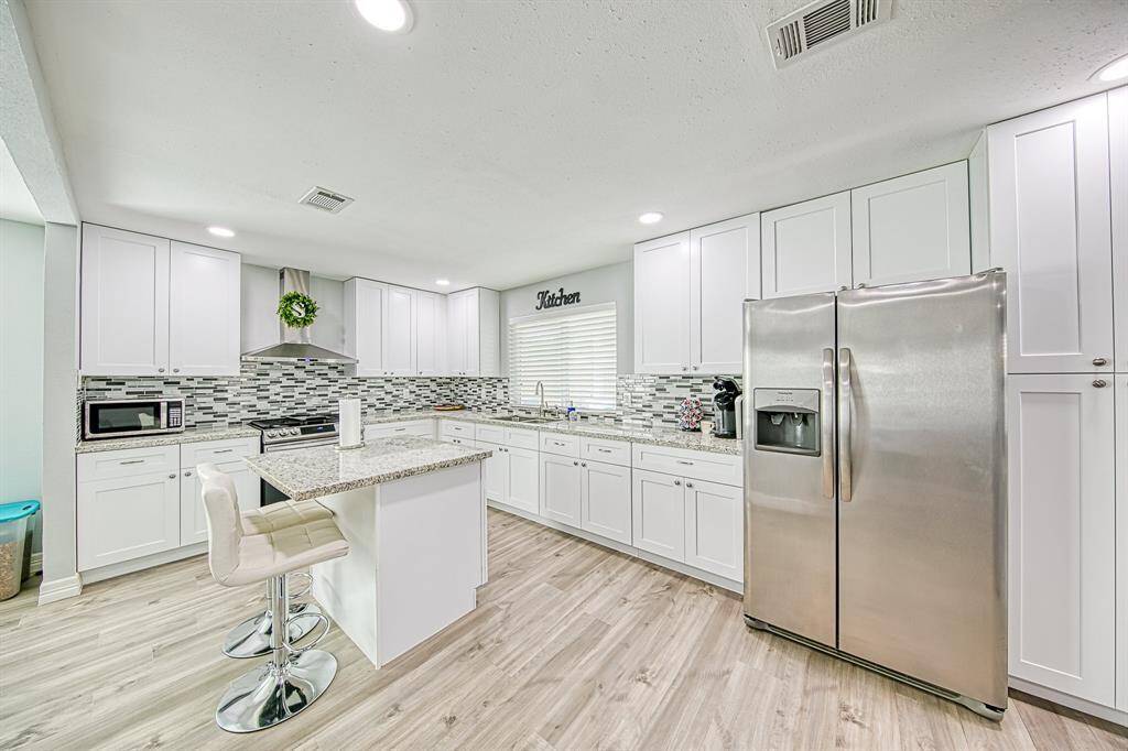 Updated granite island kitchen