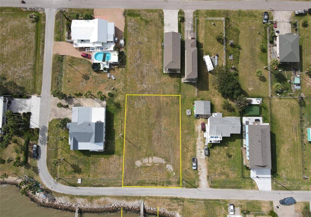 13,400 sq ft waterfront lot WITH PIER overlooking Galveston Bay and Houston's Ship Channel