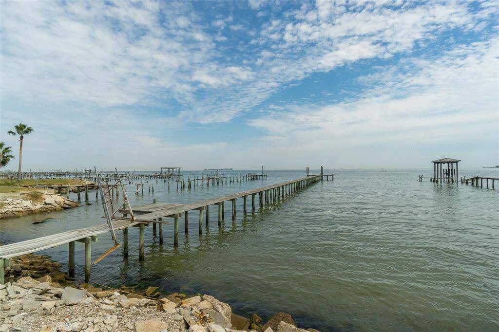 Pier