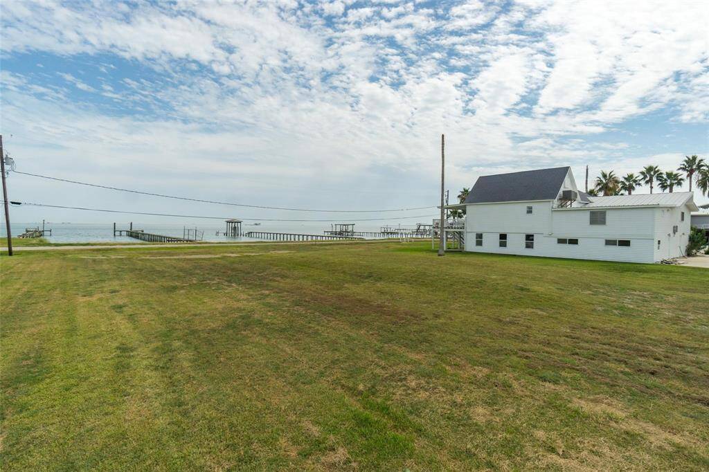 Beautiful water view lot