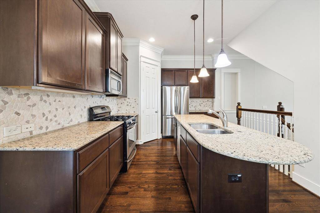 Pantry and plenty of cabinetry space for all your cooking needs!