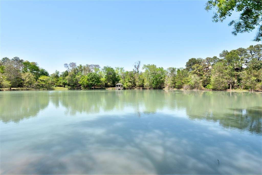 The community has its own pond with walking trail.