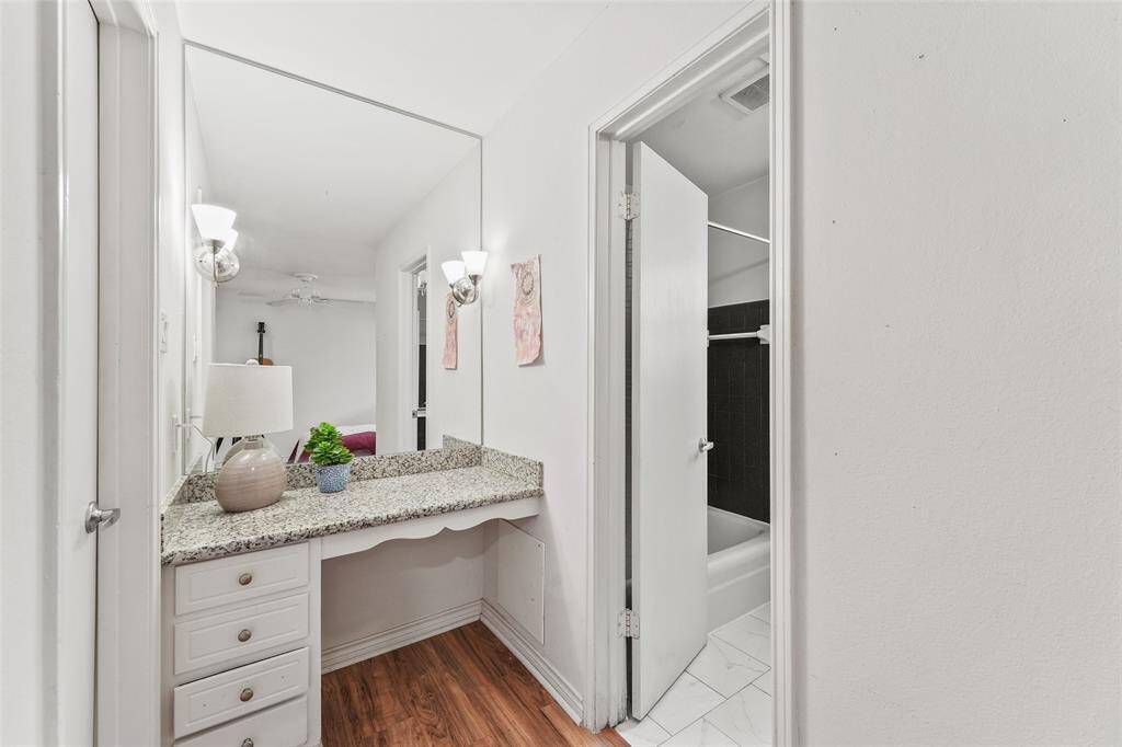 Primary vanity