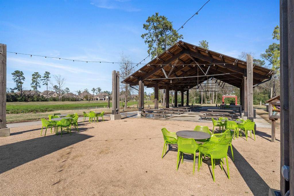 Enjoy slow weekends with a picnic or evening dining under the starts and lights.