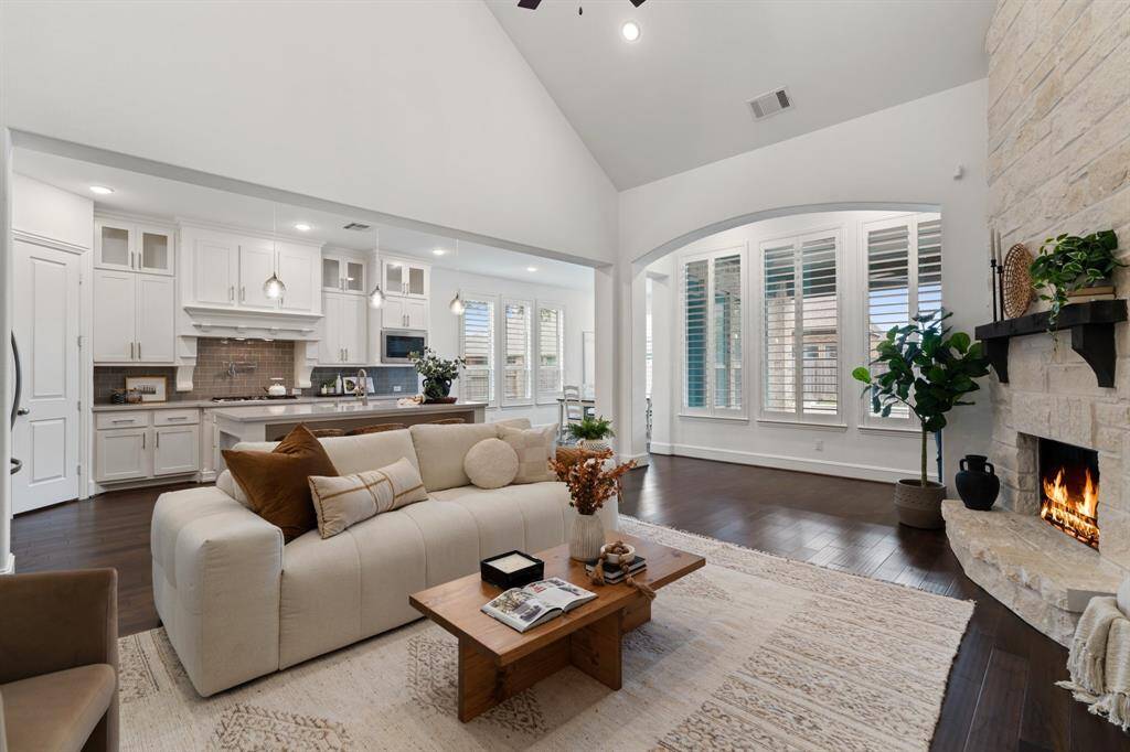Spacious open concept living while still providing desirable designation of spaces between the kitchen, living area, and breakfast room.
