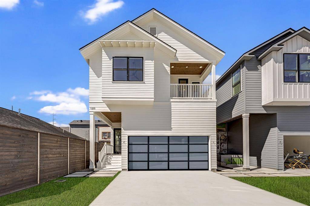 Alternative Garage Door Elevation