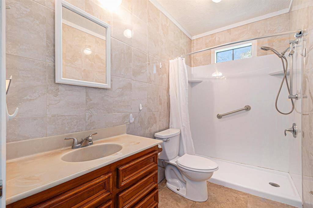 Full Bathroom on main level