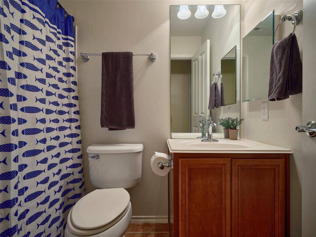 Hall Bath with Tub/ Shower combination.