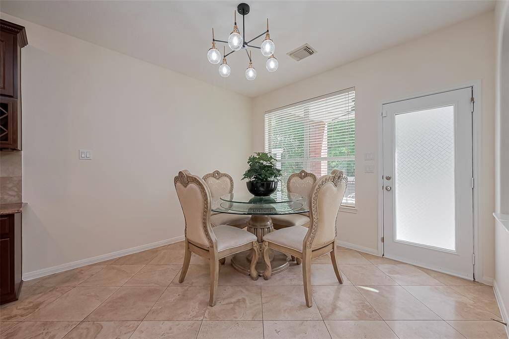 Breakfast room