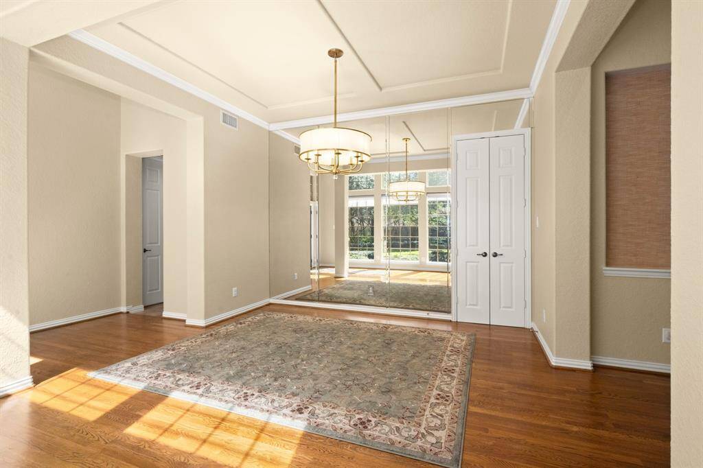 Spacious Dining Room