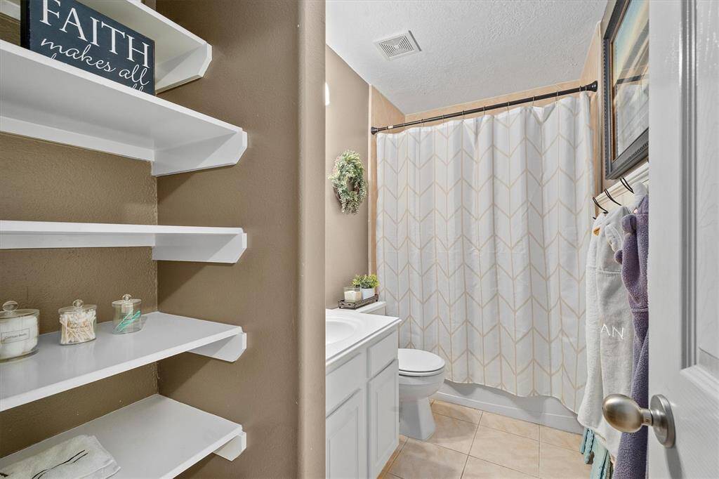 2nd Full Bath with Tub/Shower