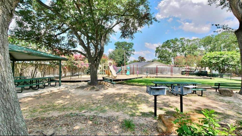 Nottingham West features a charming park and a refreshing swimming pool. The park is equipped with new picnic tables, benches, grills, and beautifully landscaped areas, as well as modern climbing and play structures for outdoor fun.