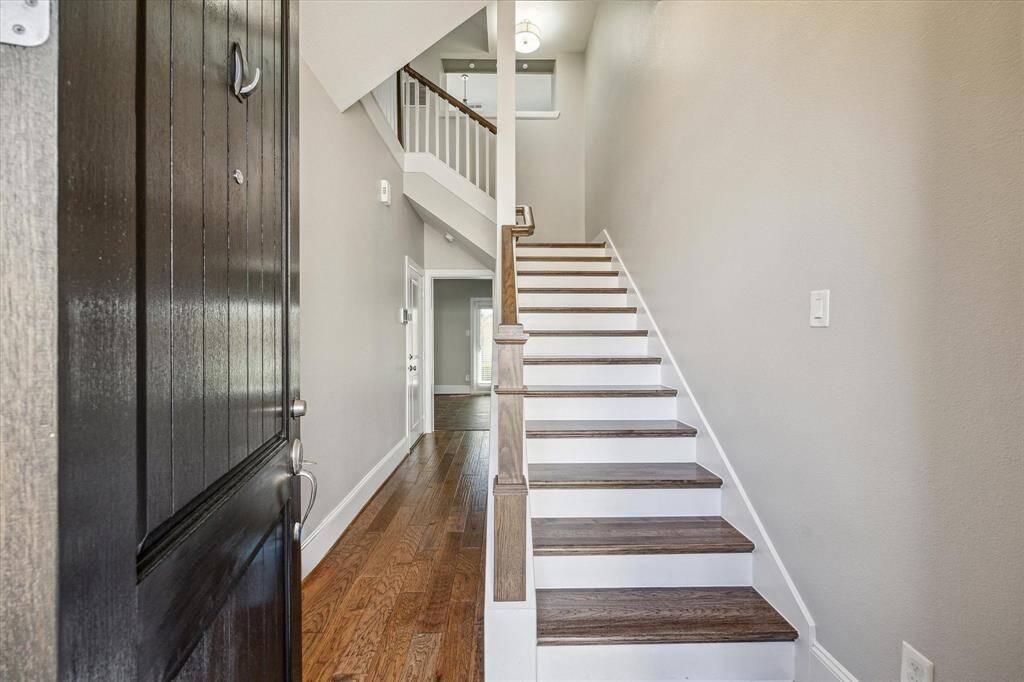 It will be love at 1st sight. This beautiful home is filled with elegant finishes and fabulous features from the front door to the back.