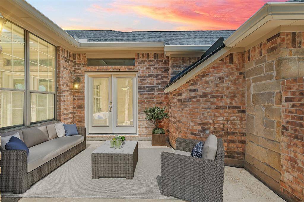 Virtually Staged Courtyard