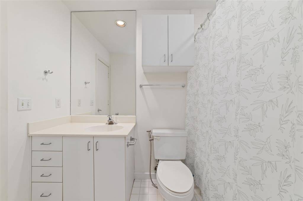 First floor full bath.