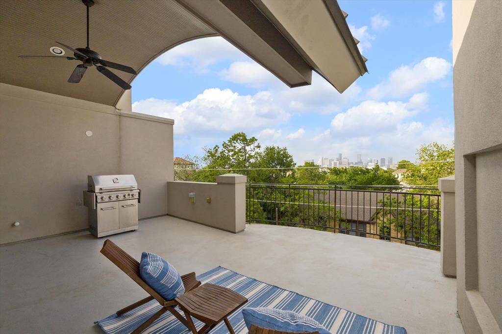 Clearly there is space to create a more elaborate outdoor kitchen.