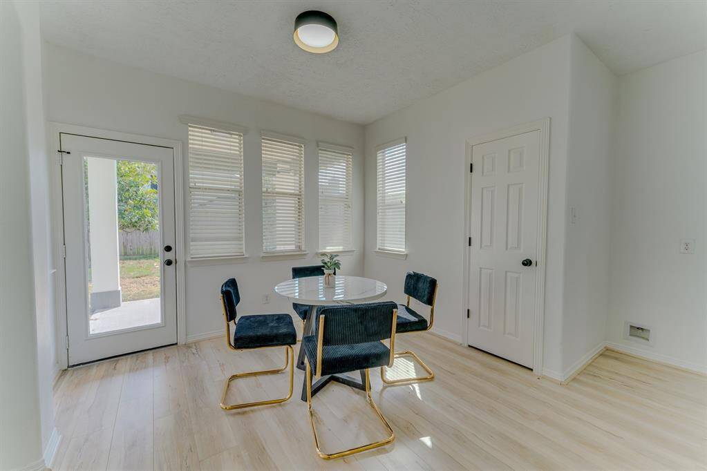 Breakfast area