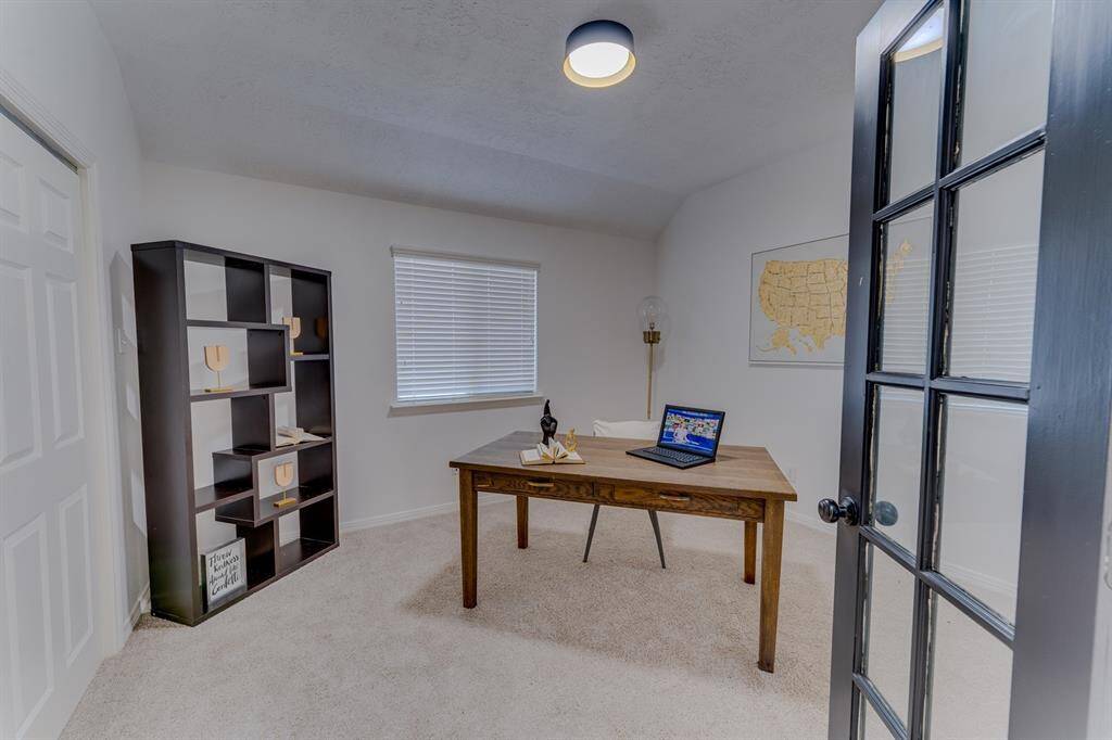 Upstairs study/ bedroom